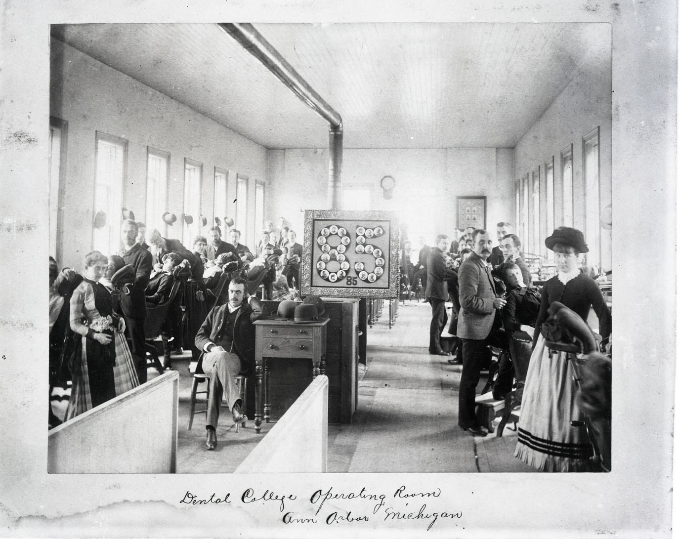 U-M Dental College class of 1885 in the operating dental clinic.